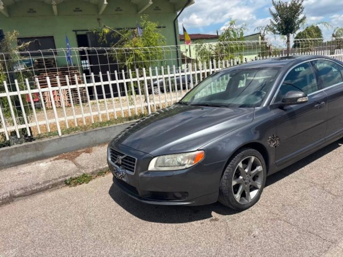 Volvo S80 2.4 D5 185 CV AWD Momentum (3)