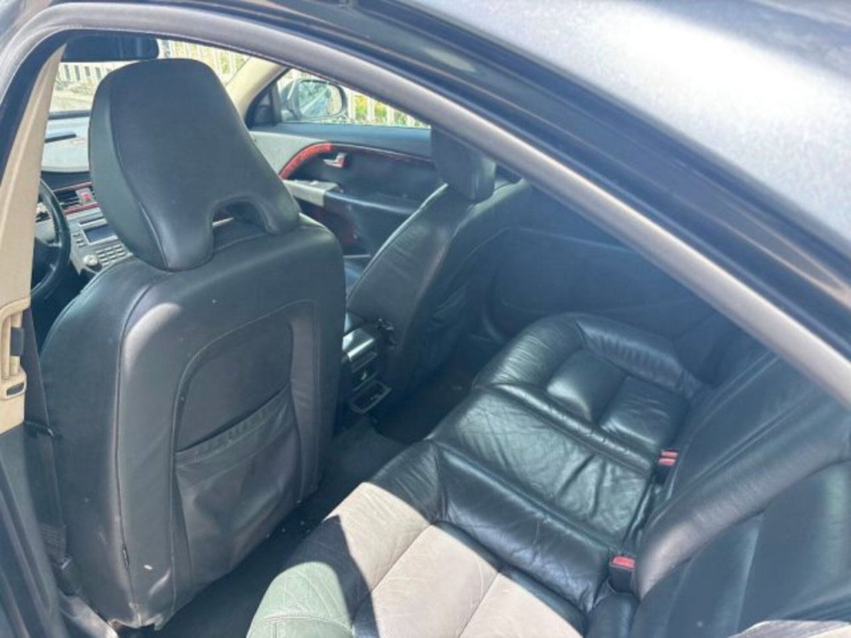 Volvo S80 2.4 D5 185 CV AWD Momentum (5)