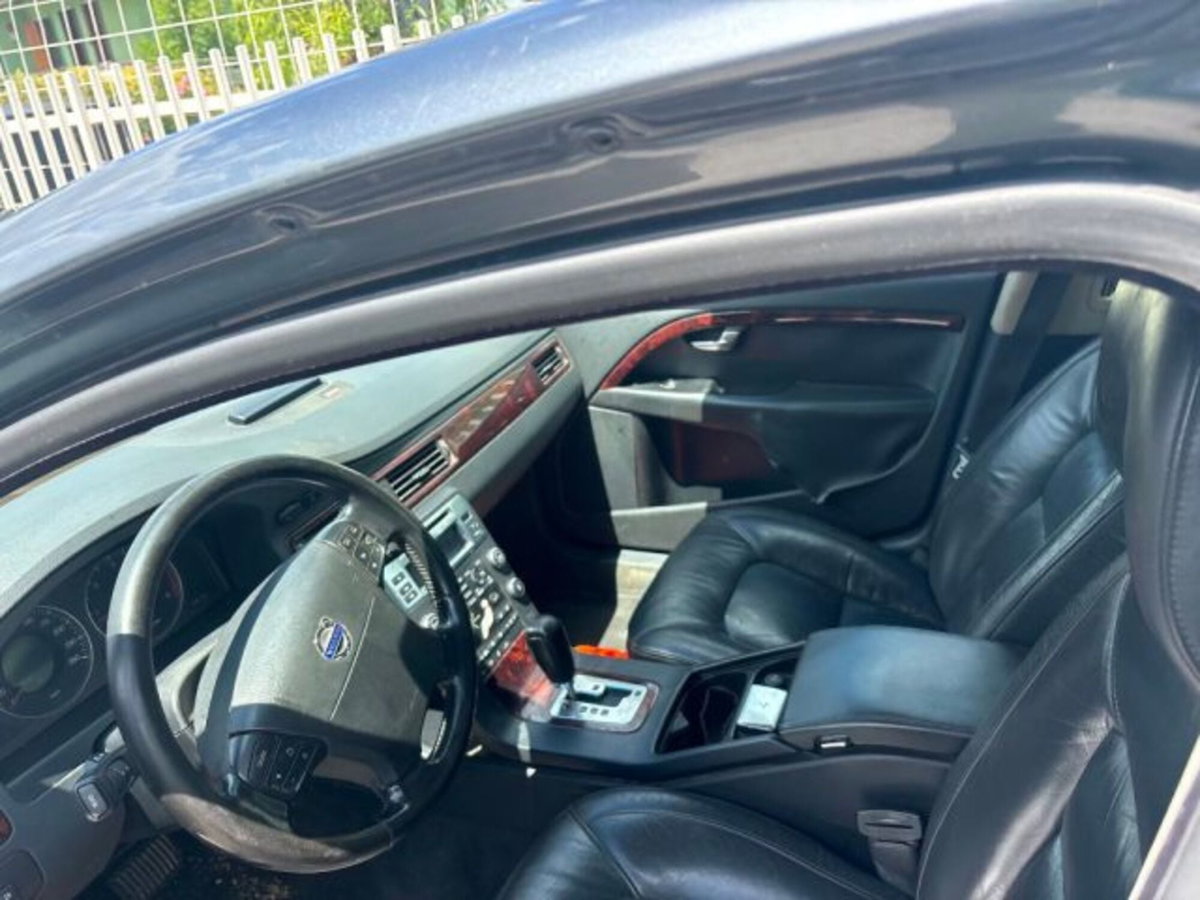 Volvo S80 2.4 D5 185 CV AWD Momentum (6)