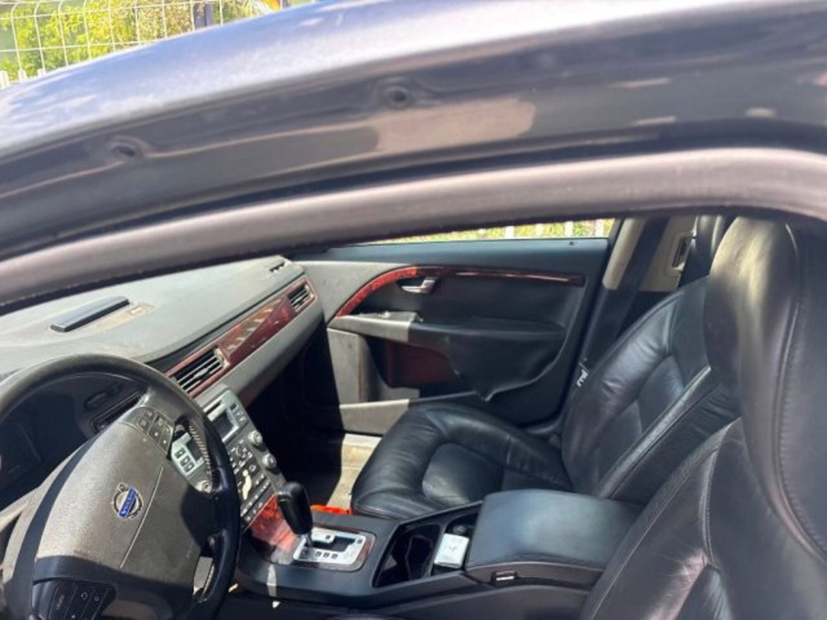 Volvo S80 2.4 D5 185 CV AWD Momentum (7)