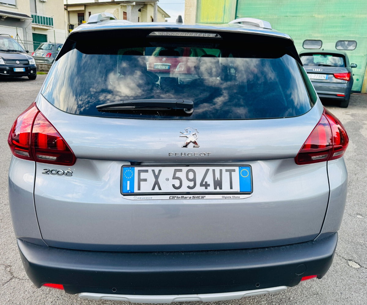 Peugeot 2008 BlueHDi 100 S&S Allure (10)