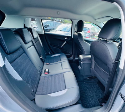 Peugeot 2008 BlueHDi 100 S&S Allure (14)