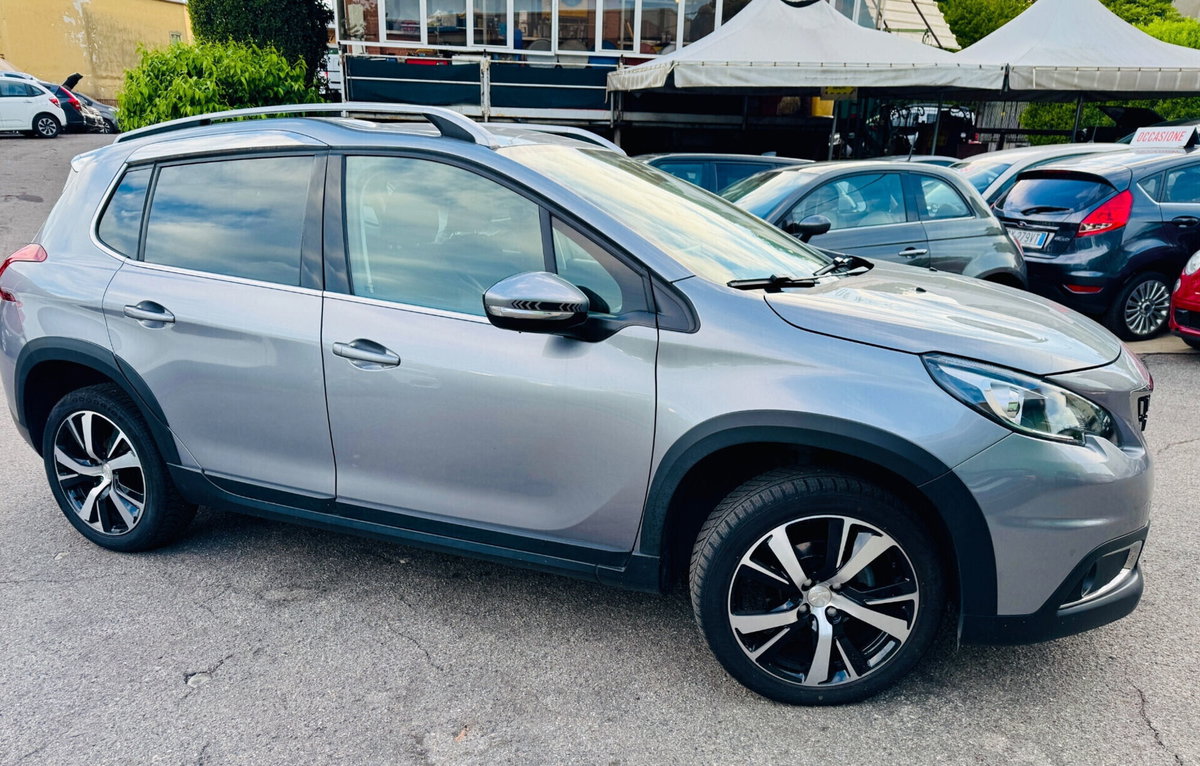 Peugeot 2008 BlueHDi 100 S&S Allure (4)