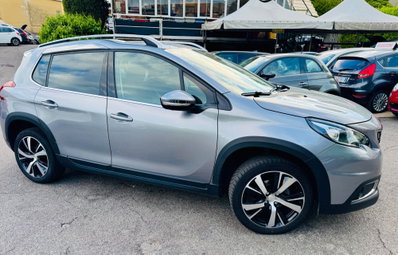 Peugeot 2008 BlueHDi 100 S&S Allure (4)