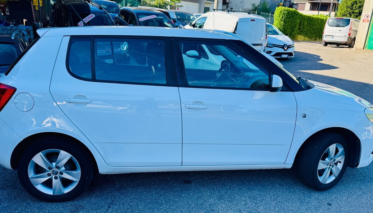 Skoda Fabia 1.2 12V 70CV 5p. Monte-Carlo (5)