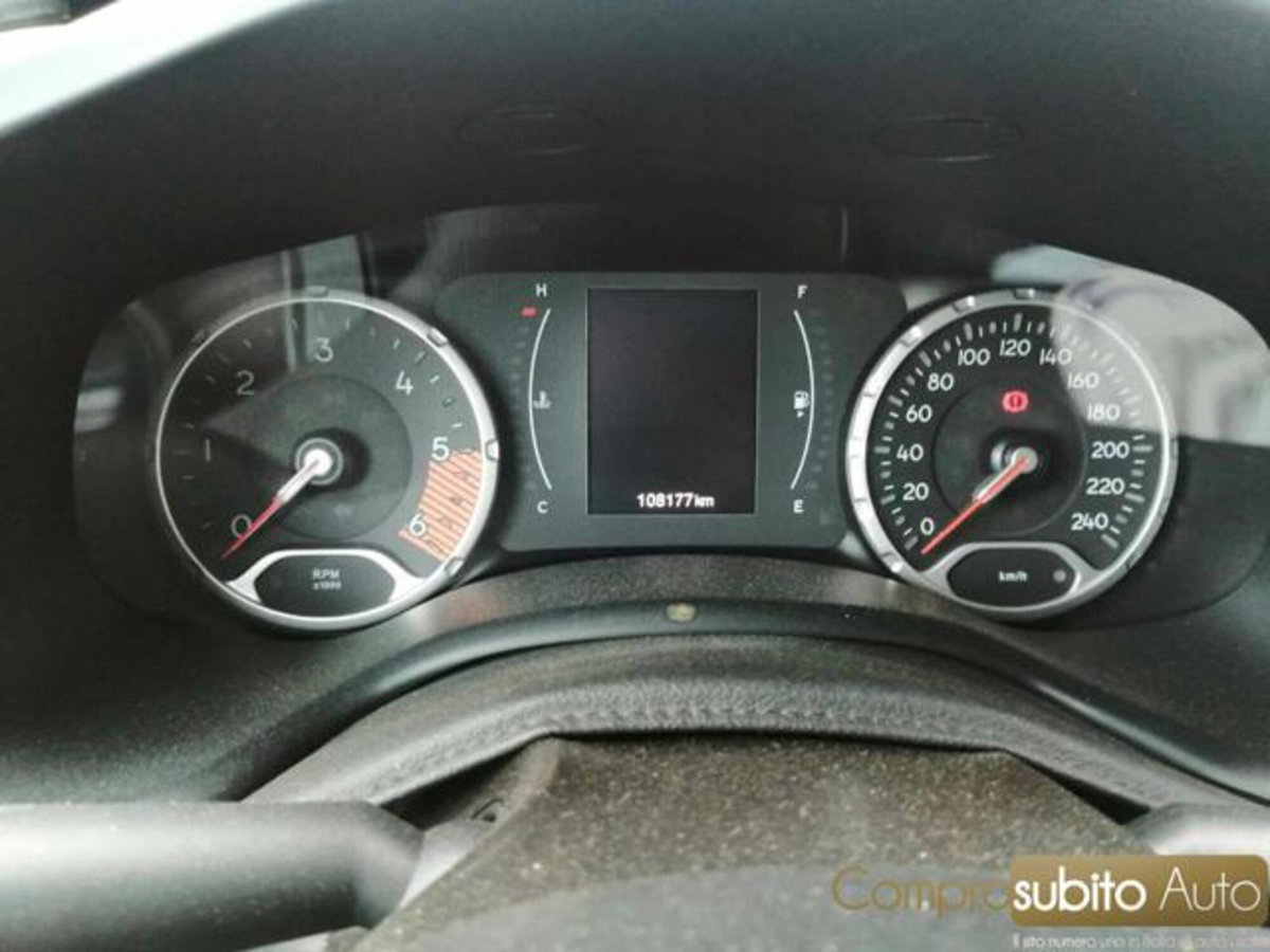 Jeep Renegade 2.0 Mjt 140CV 4WD Active Drive Limited (7)
