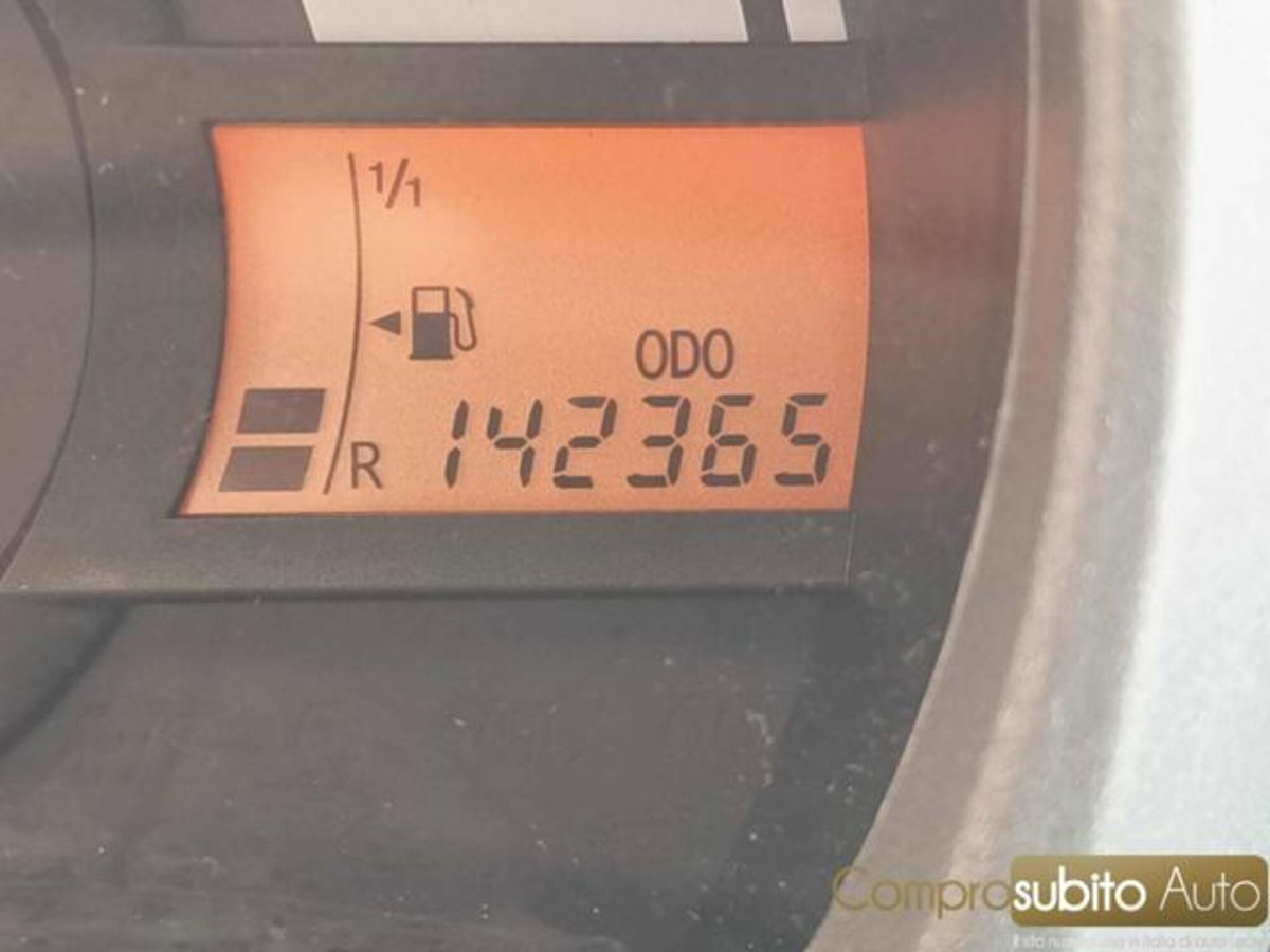 Toyota Aygo 1.0 12V VVT-i 5 porte (15)