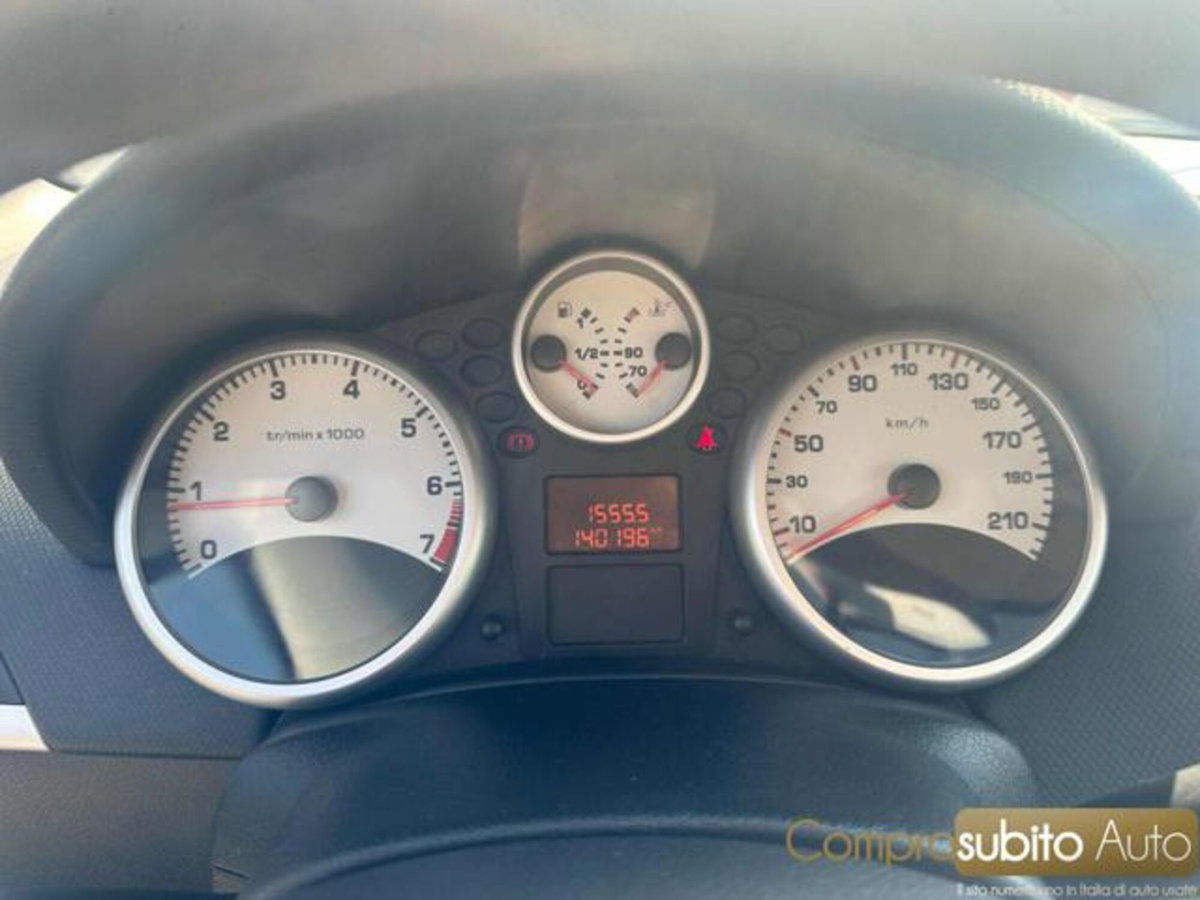 Peugeot 207 VTi 95CV 5p. X Line (9)