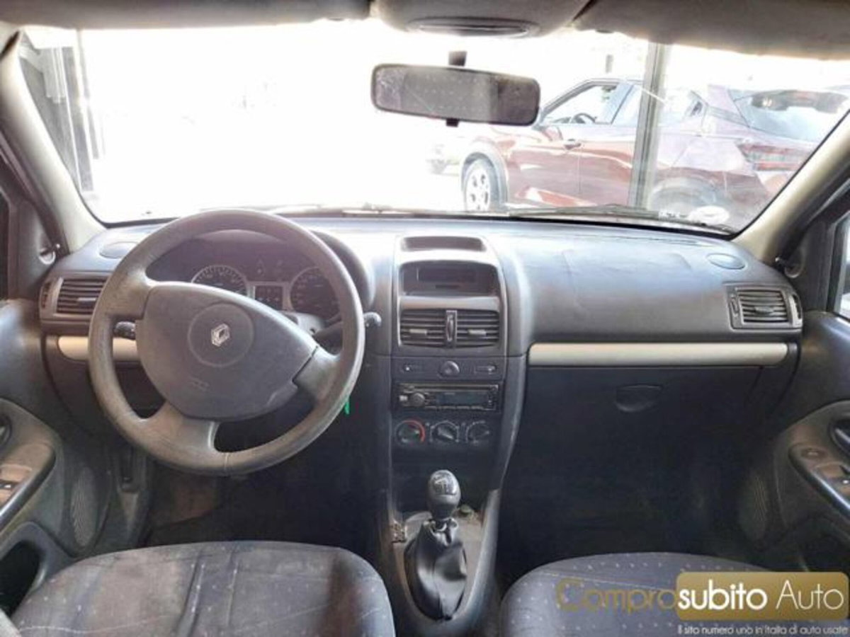 Renault Clio 1.5 dCi 65CV cat 5 porte Access (11)