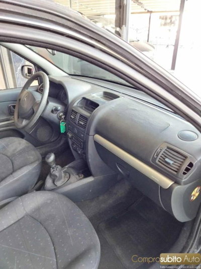 Renault Clio 1.5 dCi 65CV cat 5 porte Access (8)