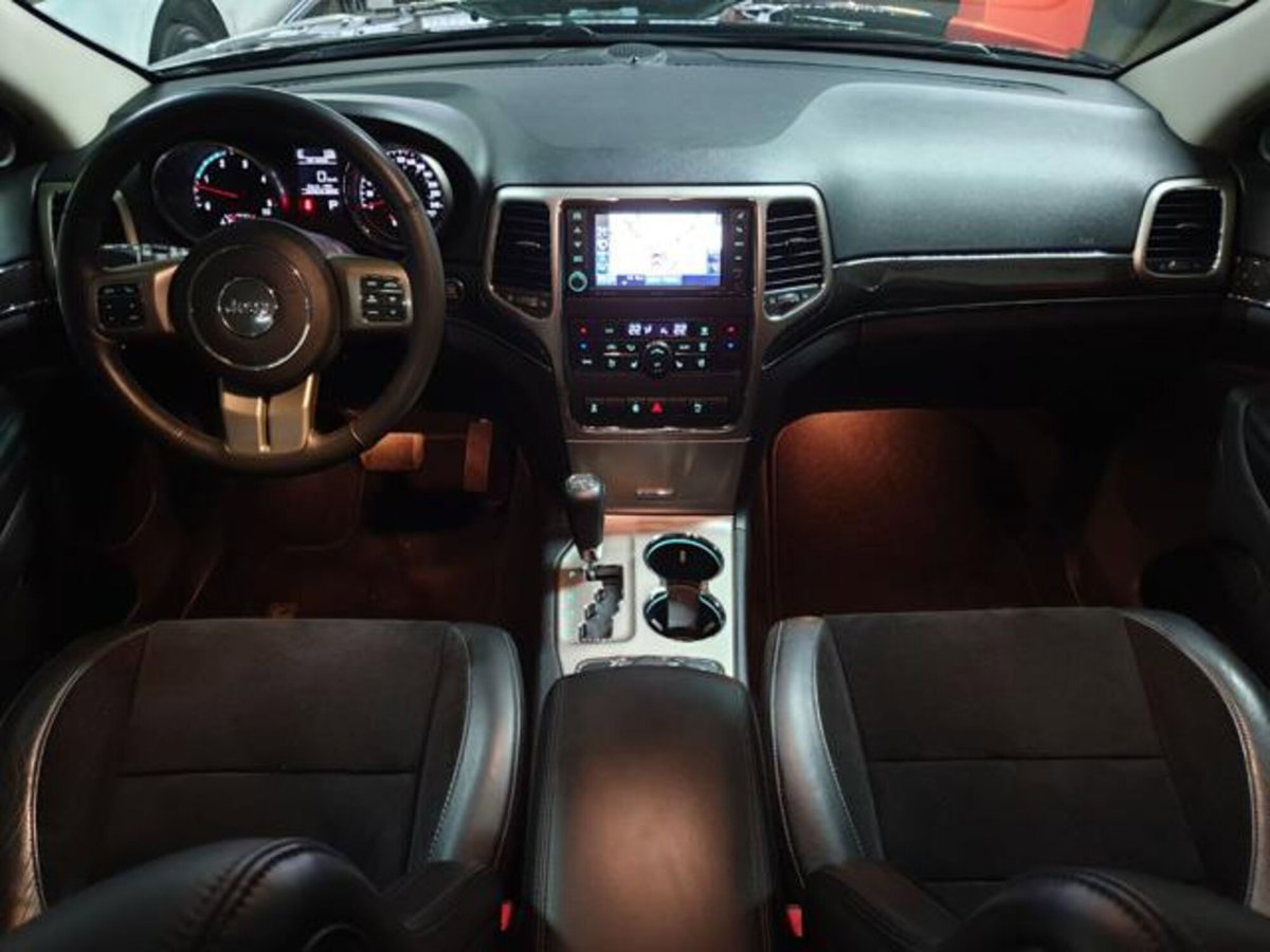 Jeep Grand Cherokee 3.0 CRD 241 CV Limited (12)