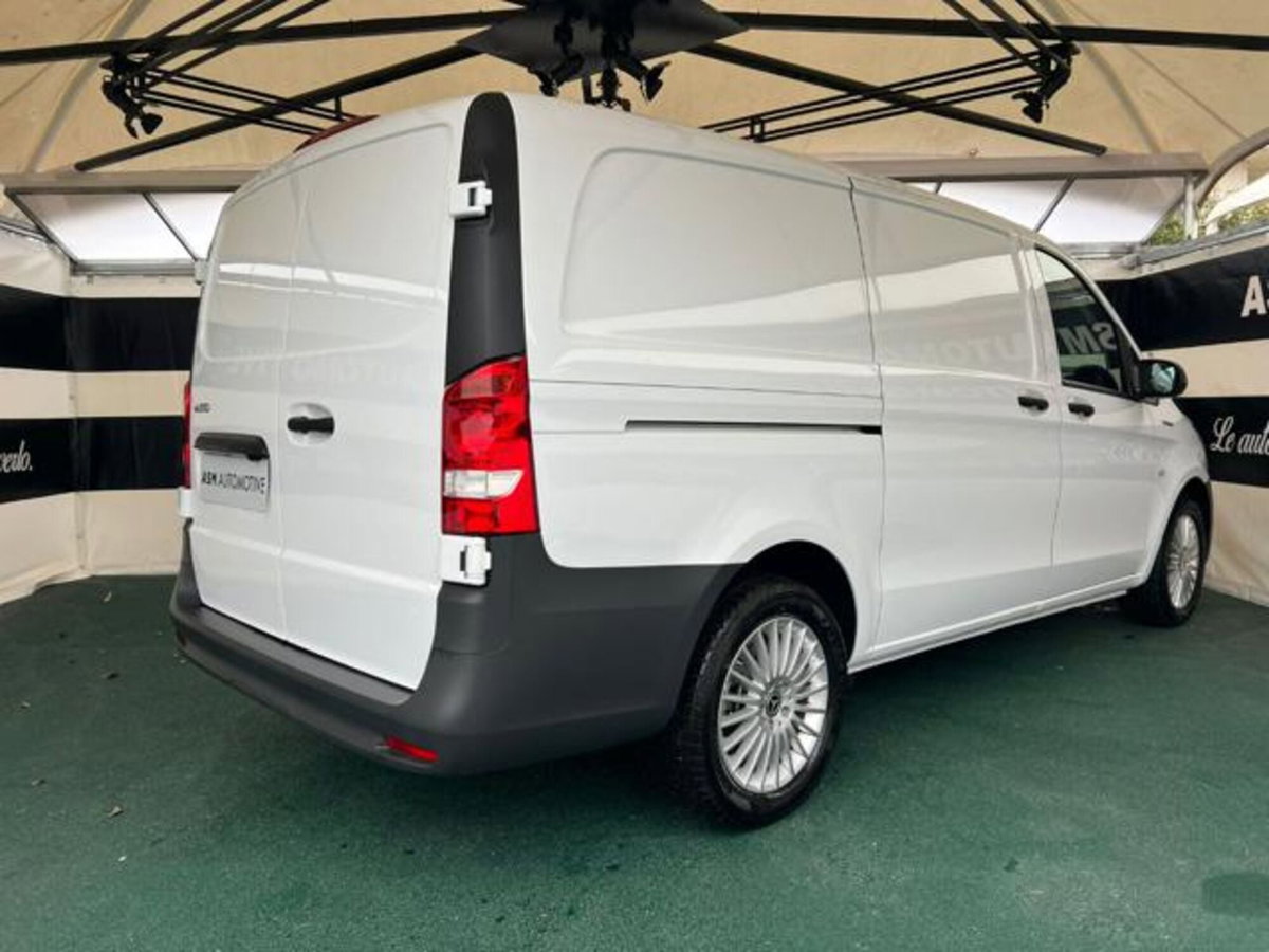 Mercedes-Benz Classe eVito Furgone furgone 112 long 60kWh (4)