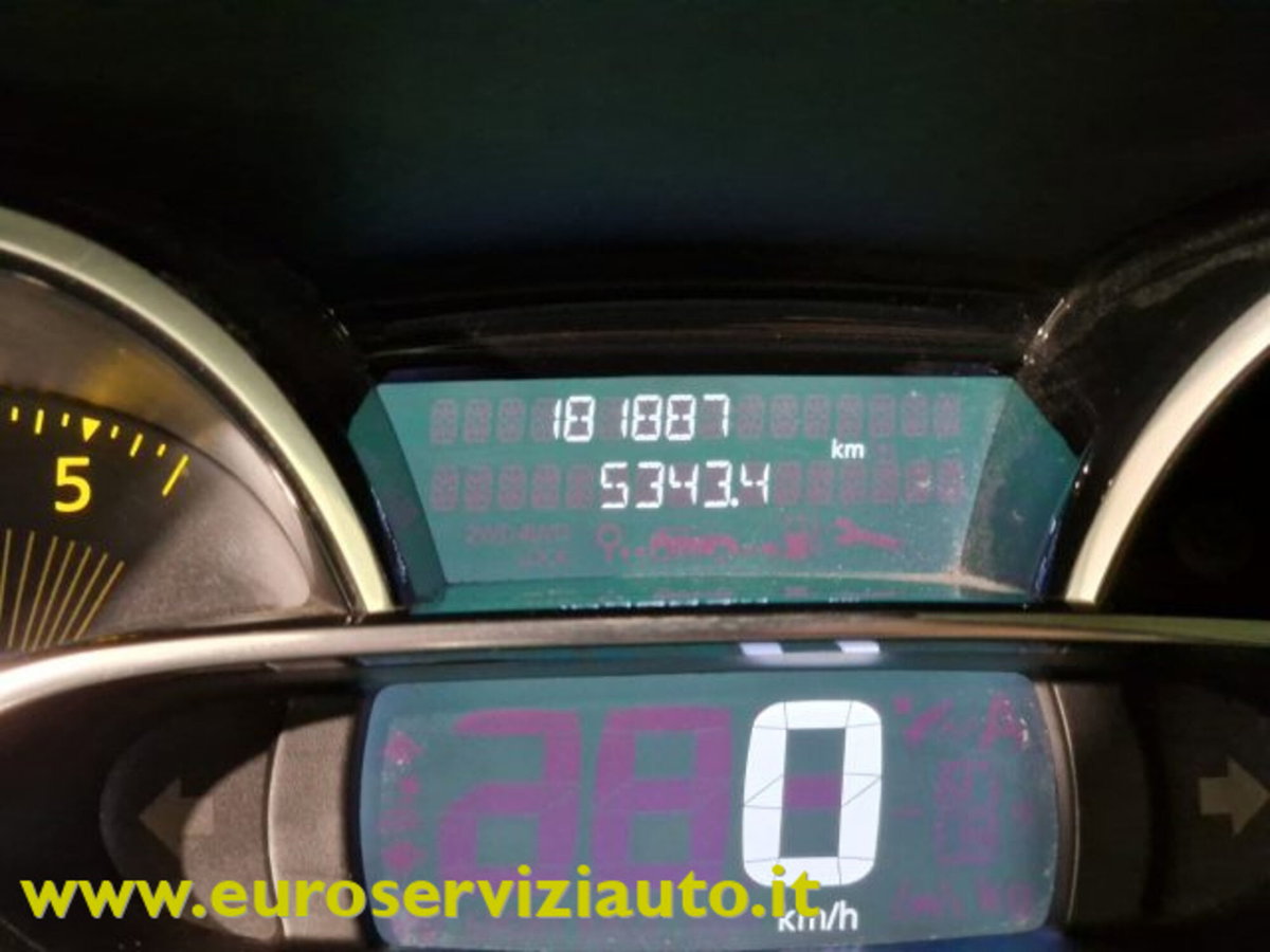 Renault Clio Sporter dCi 8V 75CV Start&Stop Energy Duel (13)