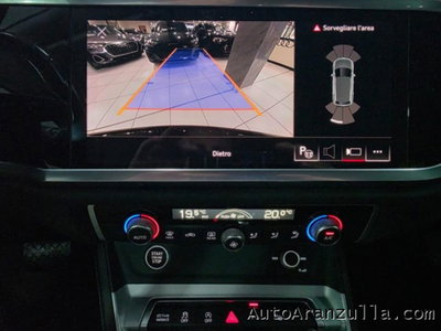 Audi Q3 35 TDI quattro S tronic Business (17)