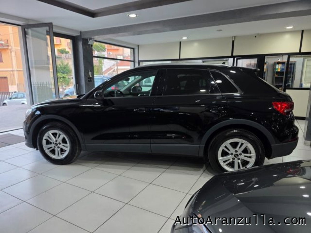Audi Q3 35 TDI quattro S tronic Business (7)