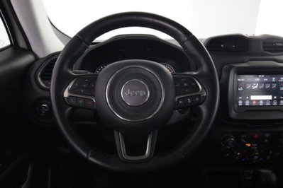 Jeep Renegade 1.3 T4 DDCT Limited (5)