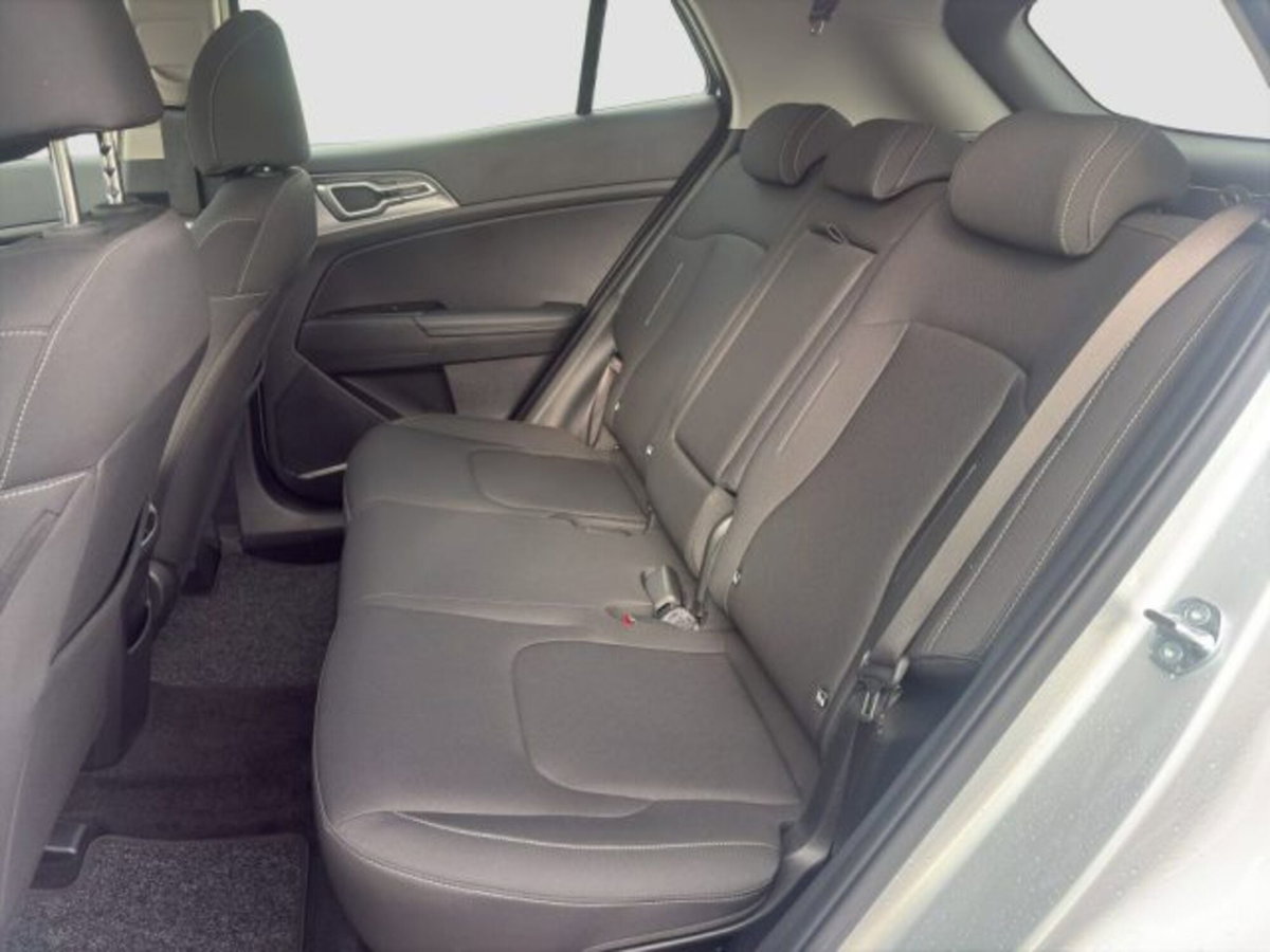 Kia Sportage 1.6 crdi mhev Business dct (10)