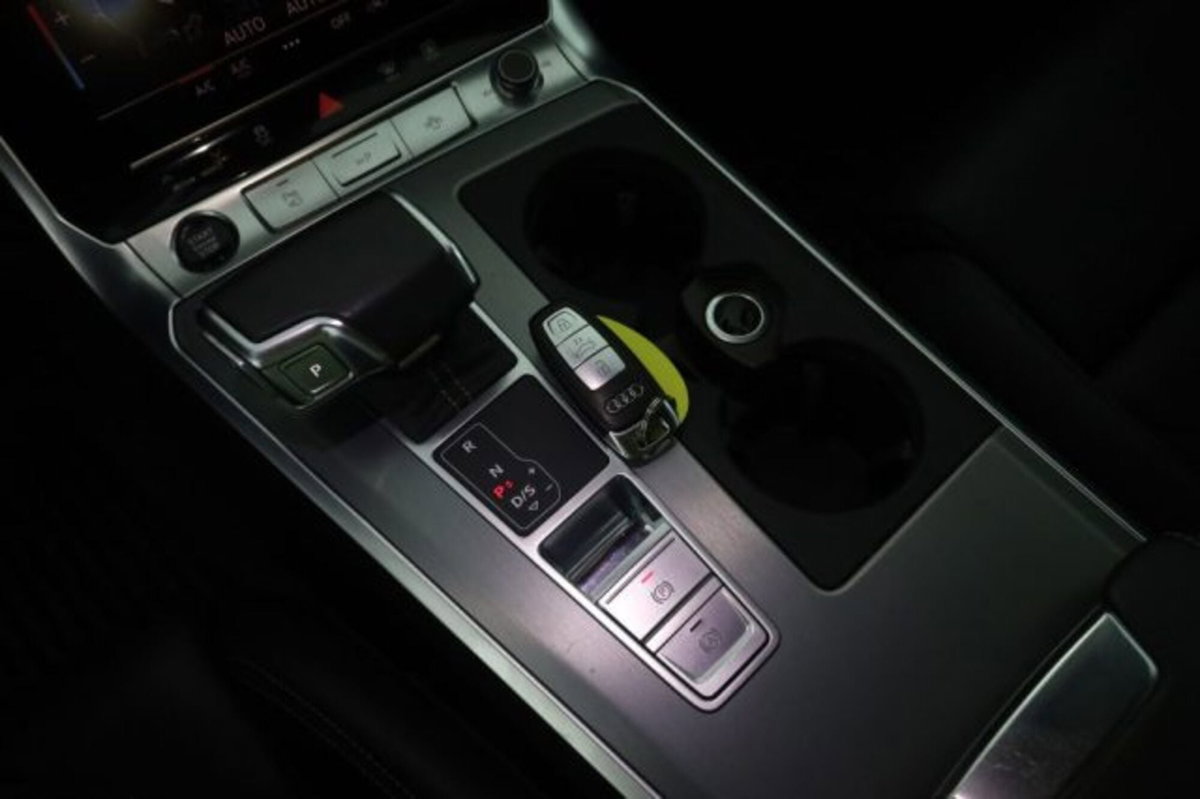 Audi A6 Avant 50 3.0 TDI quattro tiptronic (15)