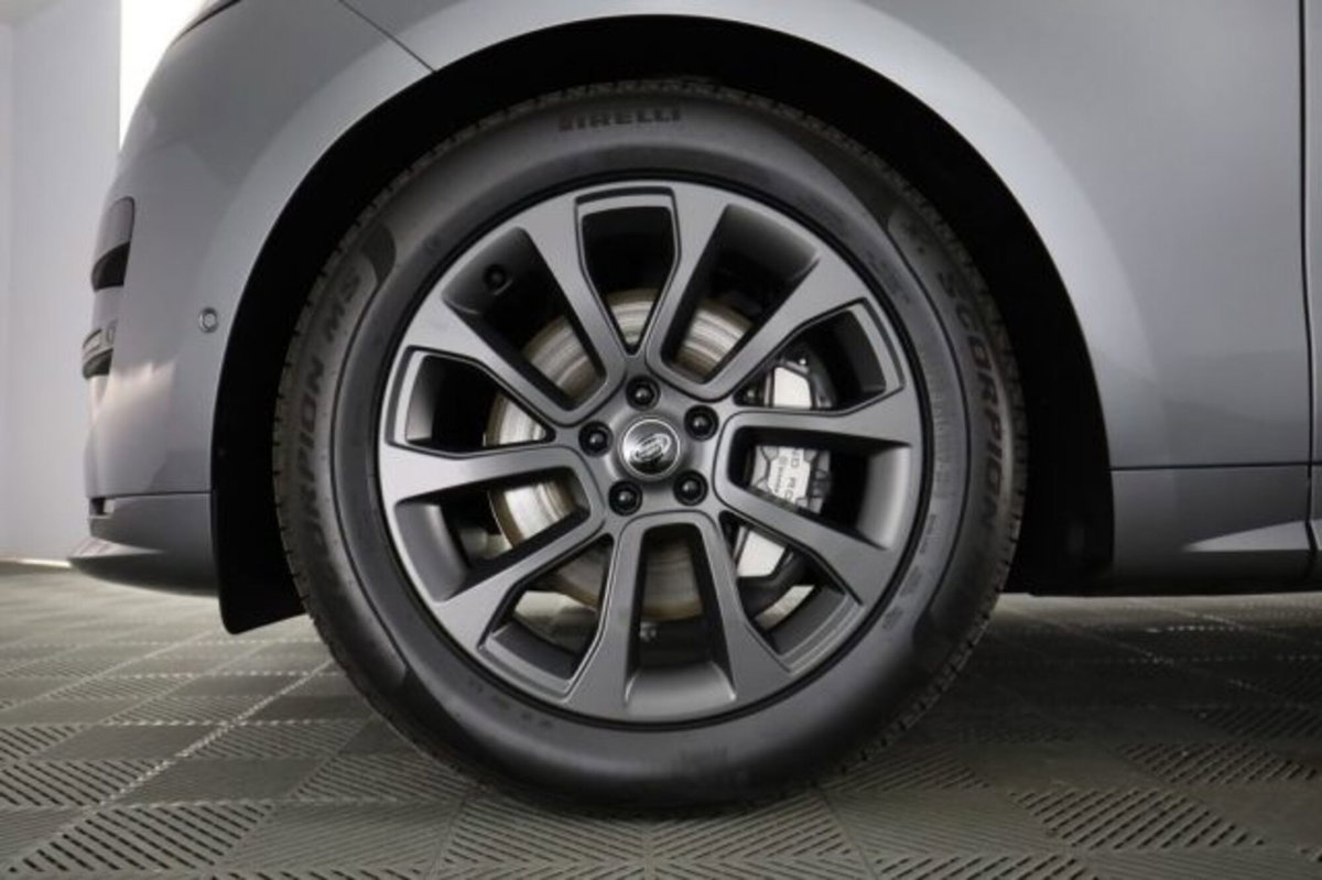 Land Rover Range Rover Sport 3.0D l6 249 CV HSE Dynamic Stealth (16)