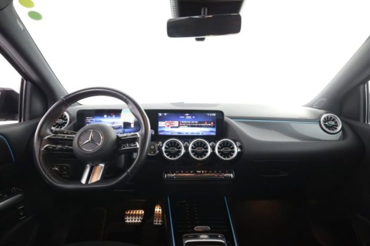Mercedes-Benz CLA Shooting Brake 180 d Automatic Shooting Brake Premium (4)