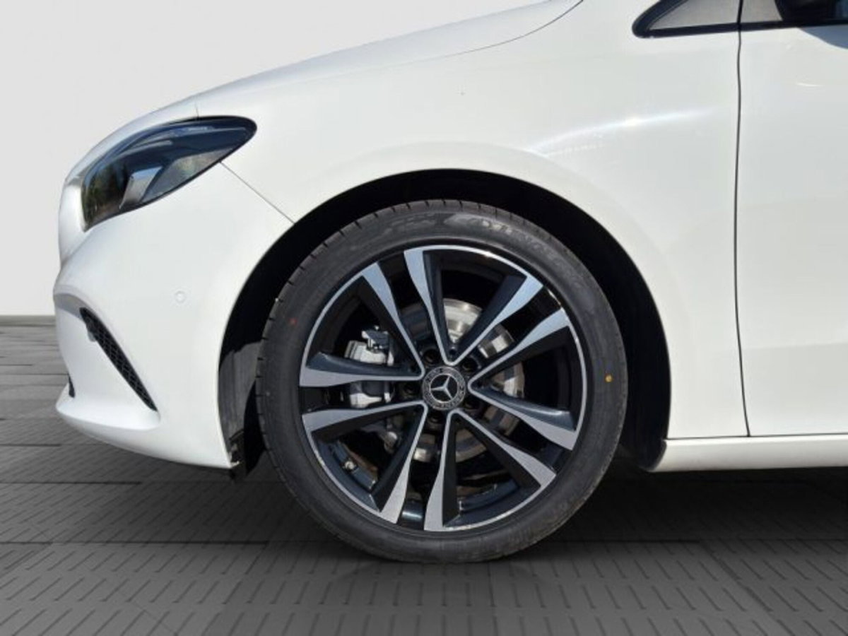 Mercedes-Benz CLA Shooting Brake 200 d Automatic Shooting Brake Sport (16)