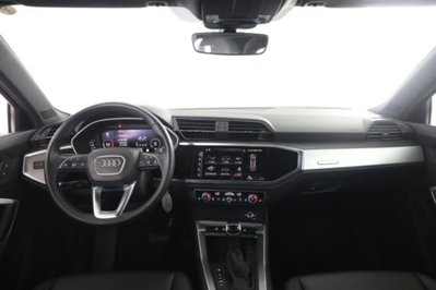 Audi Q3 Sportback 40 2.0 tdi Identity Black quattro 193cv s-tronic (4)