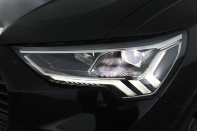 Audi Q3 Sportback 40 2.0 tdi Identity Black quattro 193cv s-tronic (9)