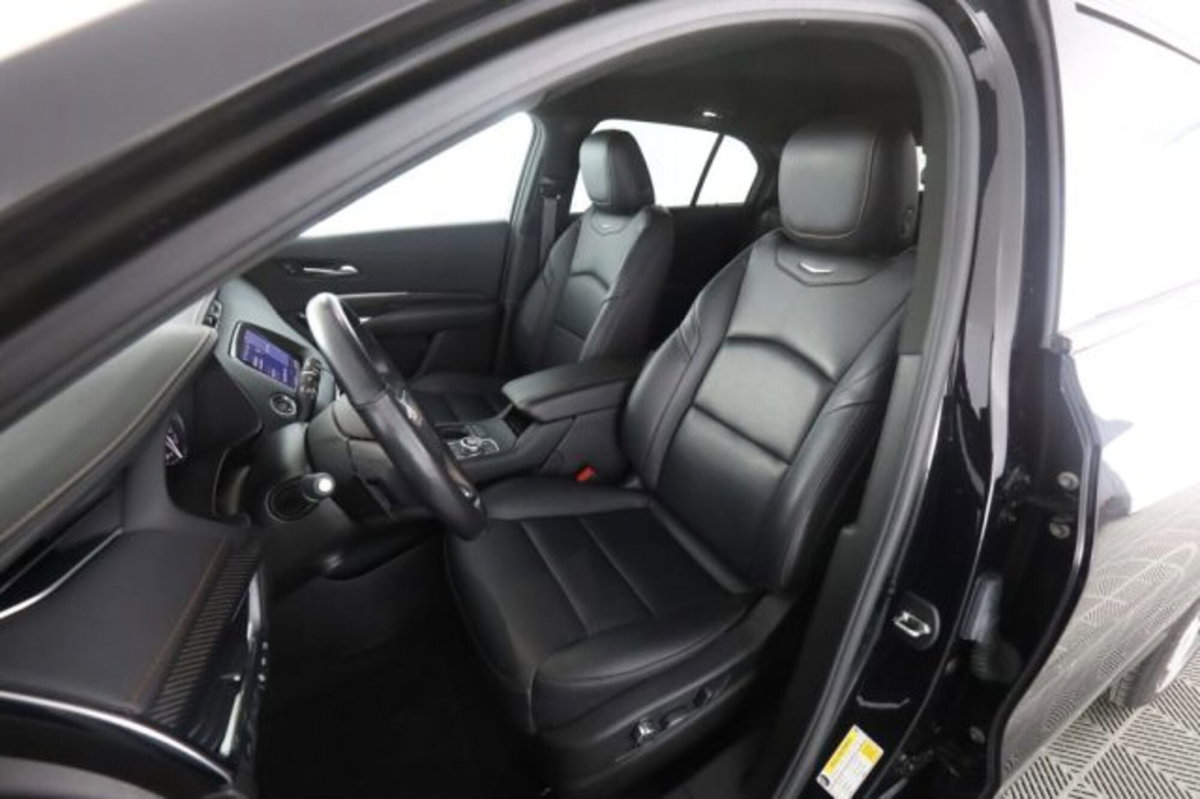 Cadillac XT4 XT4 350 TD AWD Sport (10)