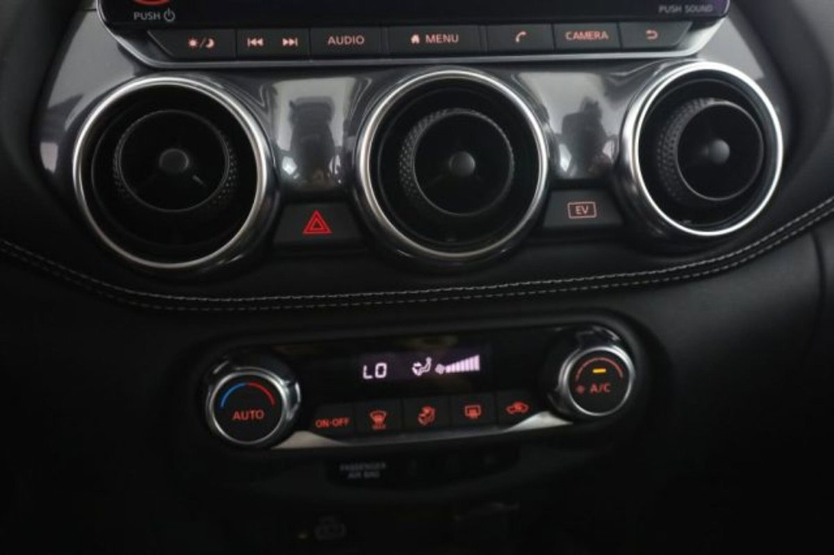 Nissan Juke 1.6 hev N-Connecta (13)