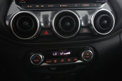 Nissan Juke 1.6 hev N-Connecta (13)