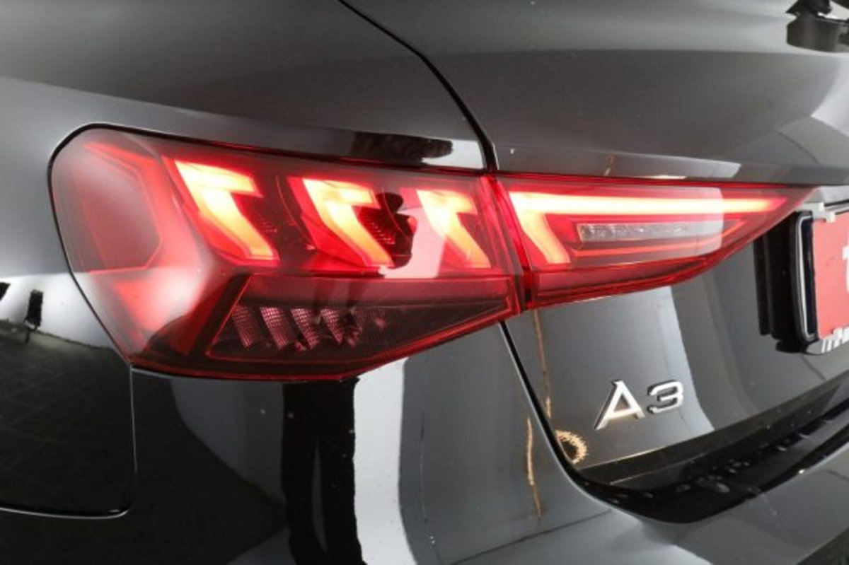 Audi A3 Sportback 30 TDI S tronic Business (18)