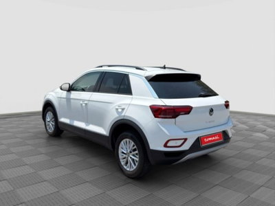 Volkswagen T-Roc 1.5 tsi Life dsg (3)