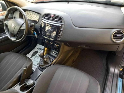 Lancia Delta 1.6 MJT DPF 105 CV Silver (14)
