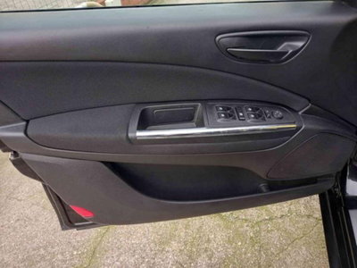 Lancia Delta 1.6 MJT DPF 105 CV Silver (19)