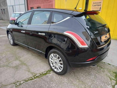 Lancia Delta 1.6 MJT DPF 105 CV Silver (5)