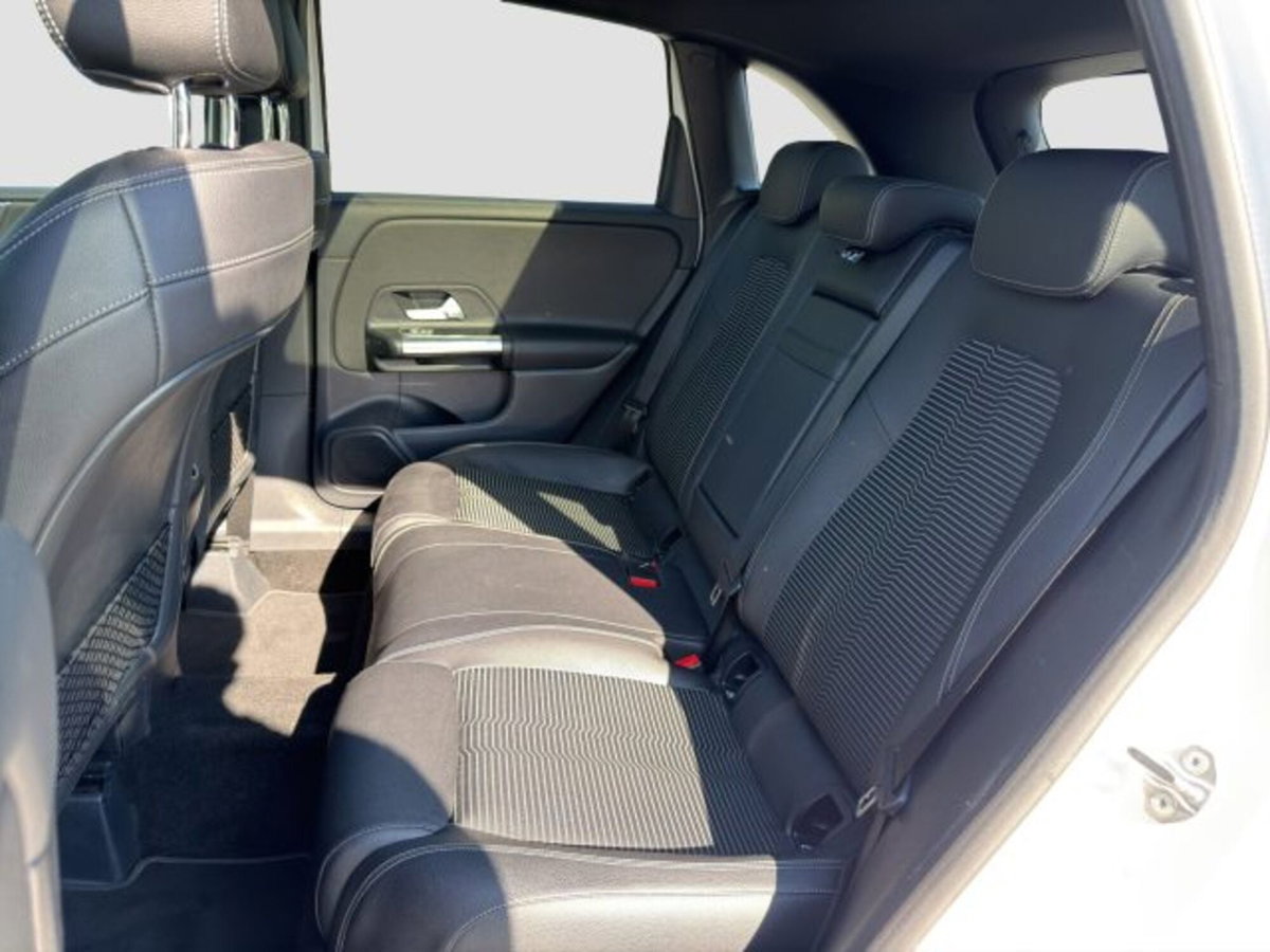 Mercedes-Benz CLA Shooting Brake 200 d Automatic Shooting Brake Sport (11)