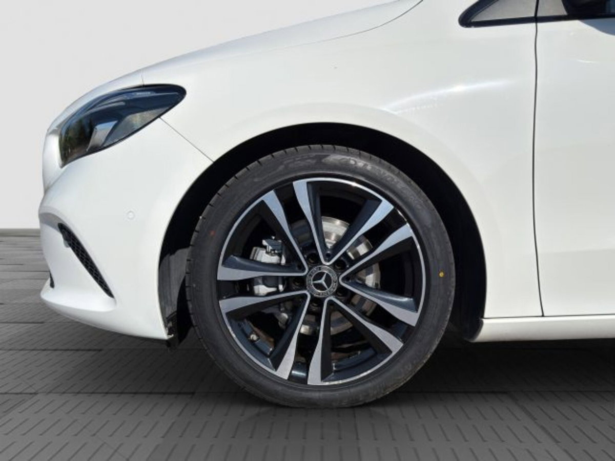 Mercedes-Benz CLA Shooting Brake 200 d Automatic Shooting Brake Sport (16)