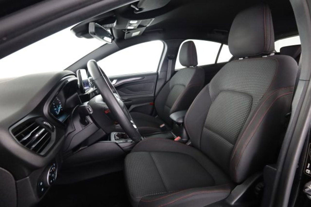Ford Focus Station Wagon 1.0 EcoBoost 125 CV Start&Stop SW ST Line (2)