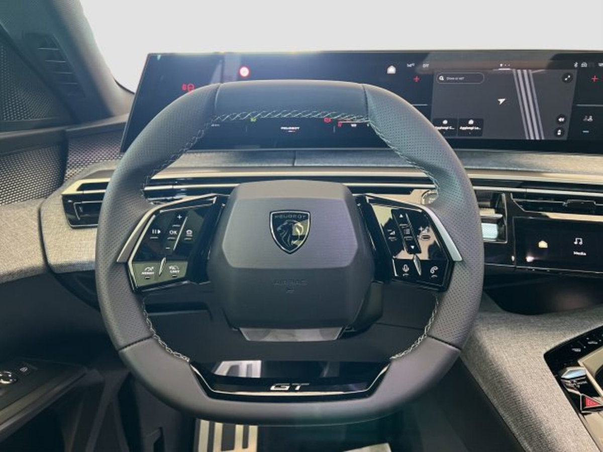 Peugeot 3008 1.2 hybrid GT 145cv e-dcs6 (12)