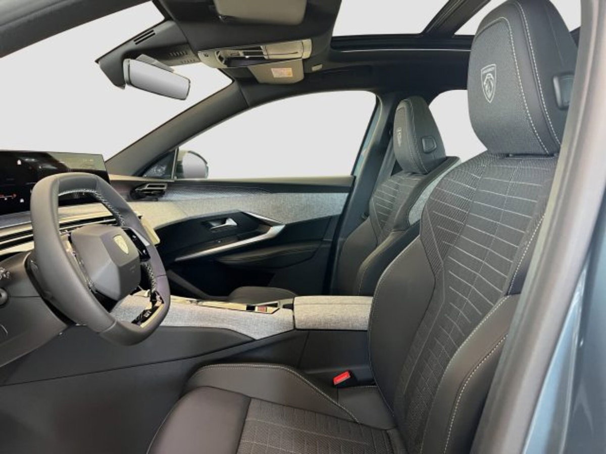Peugeot 3008 1.2 hybrid GT 145cv e-dcs6 (9)
