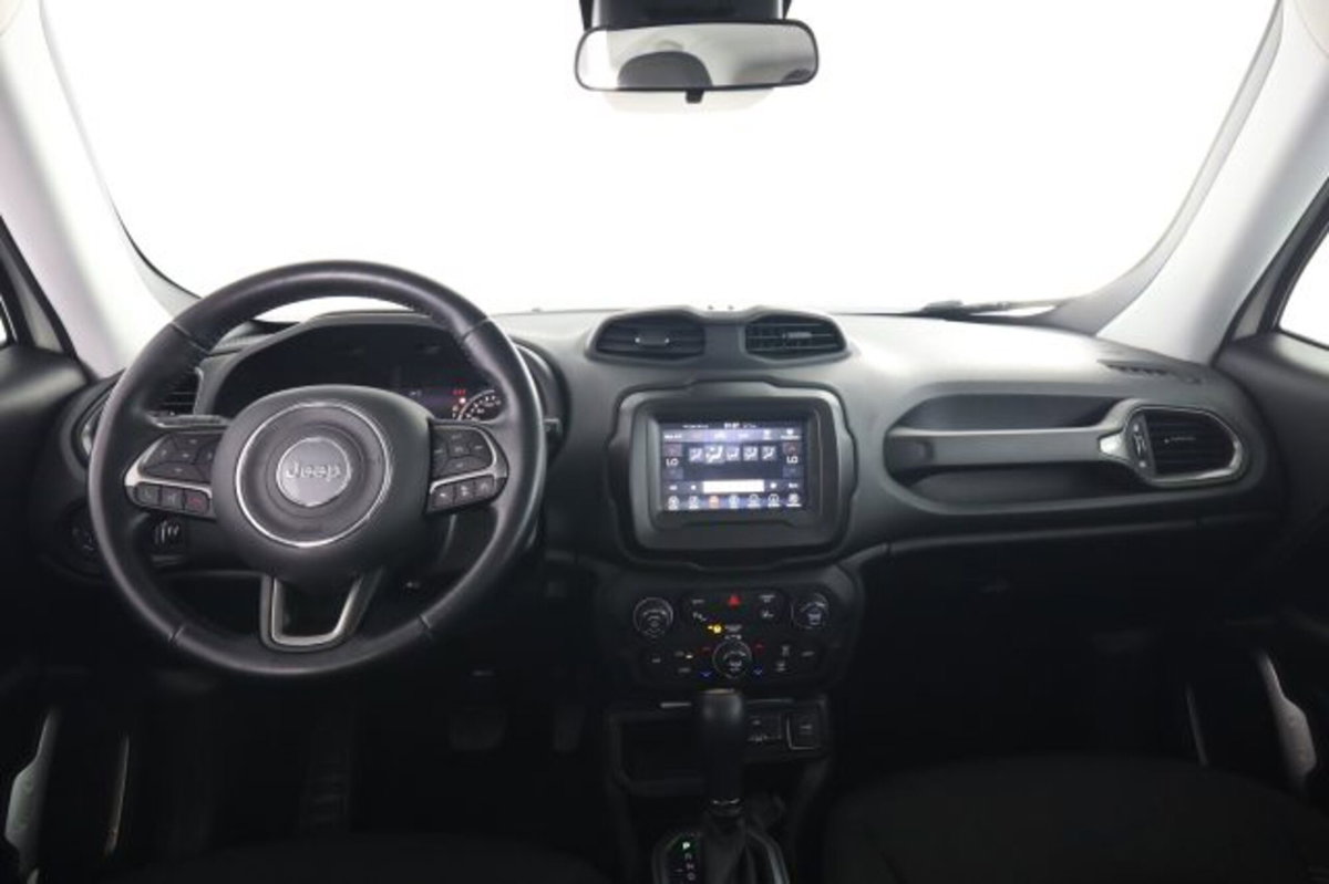Jeep Renegade 1.3 T4 DDCT Limited (4)