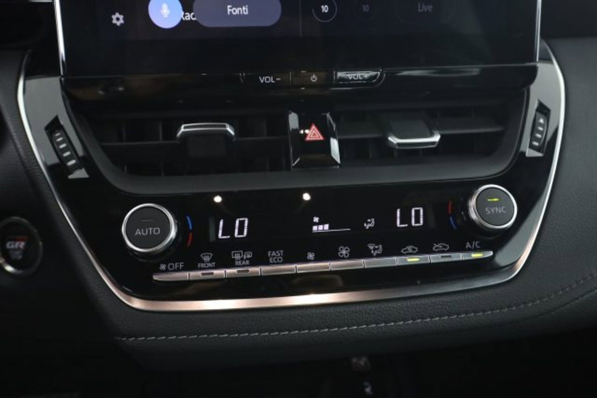 Toyota Corolla GR SPORT 1.8 Hybrid Bi-Tone (13)