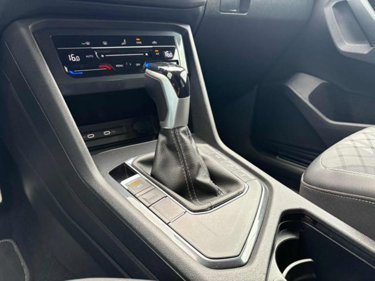 Volkswagen Tiguan Allspace 2.0 tdi R-Line 150cv dsg (11)