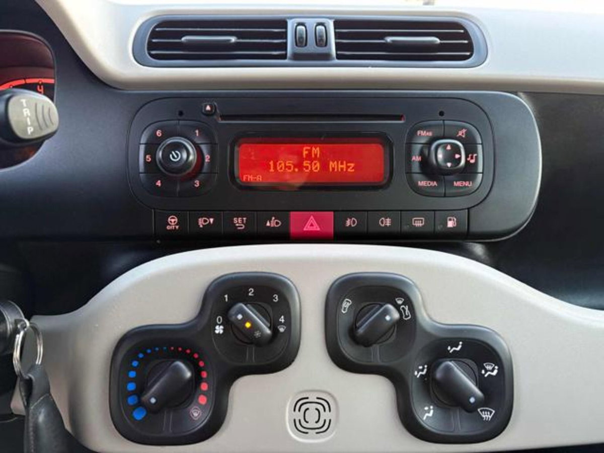 Fiat Panda 0.9 TwinAir Turbo Natural Power Lounge (11)