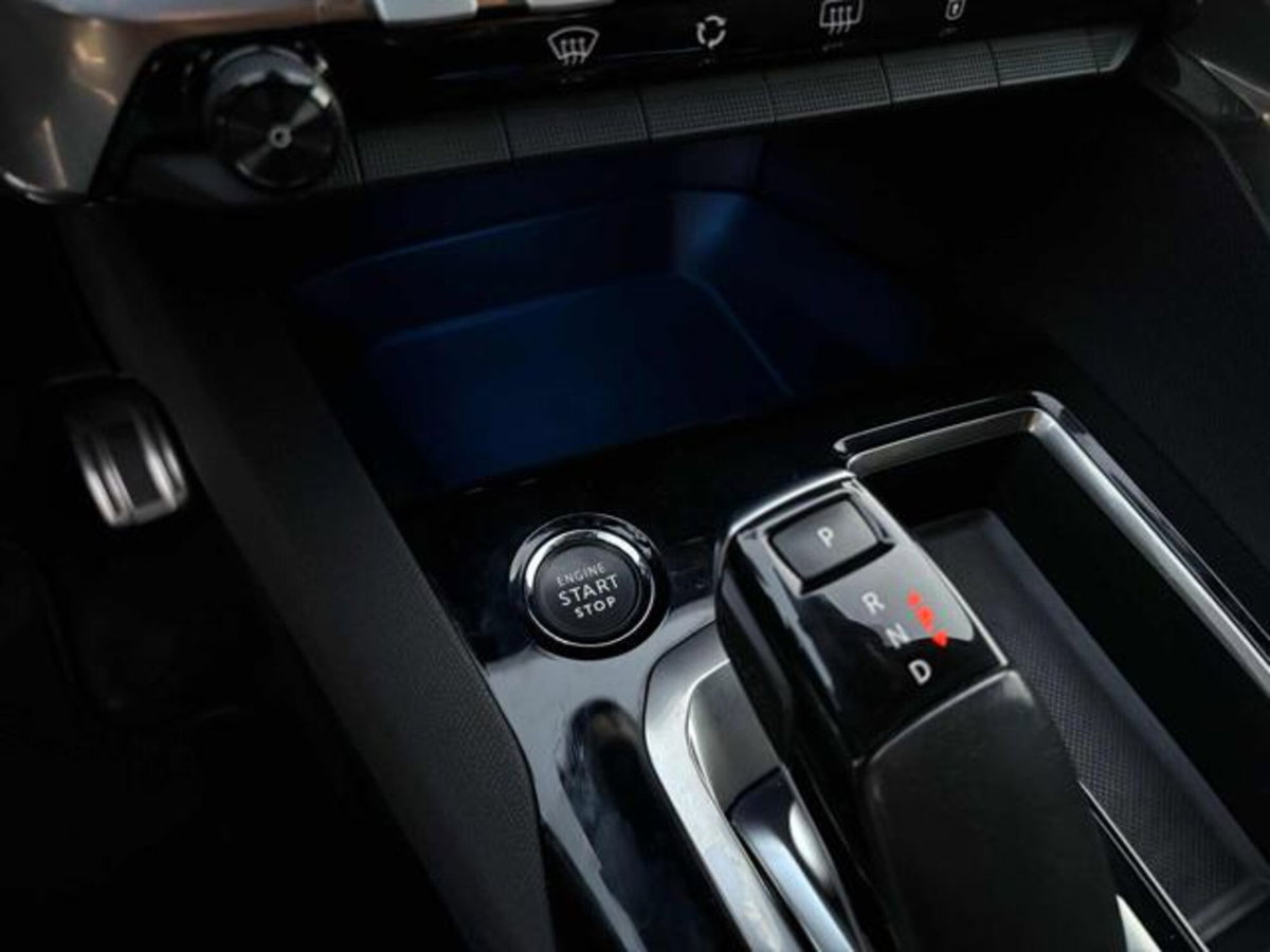Peugeot 3008 BlueHDi 130 S&S EAT8 GT Pack (10)
