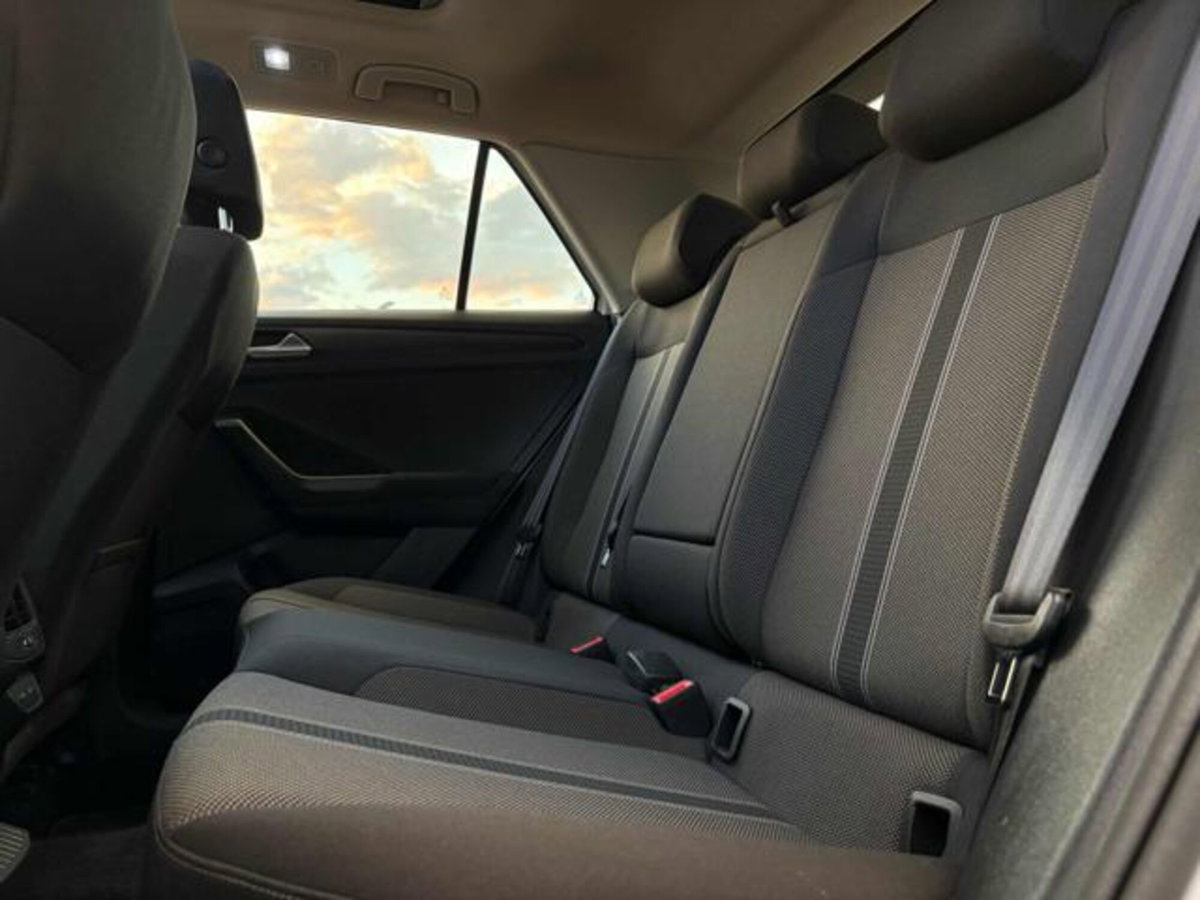 Volkswagen T-Roc 2.0 tdi R-Line 4motion 150cv dsg (18)