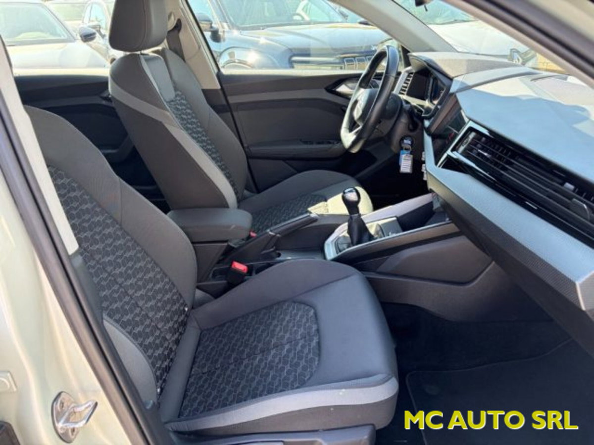 Audi A1 Sportback 30 TFSI S line edition (9)