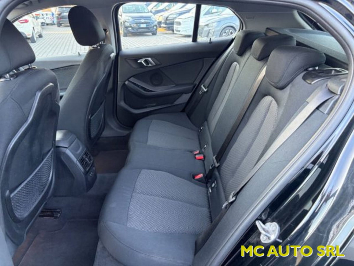 BMW Serie 1 116d 2.0 116CV cat 5 porte Attiva DPF (8)