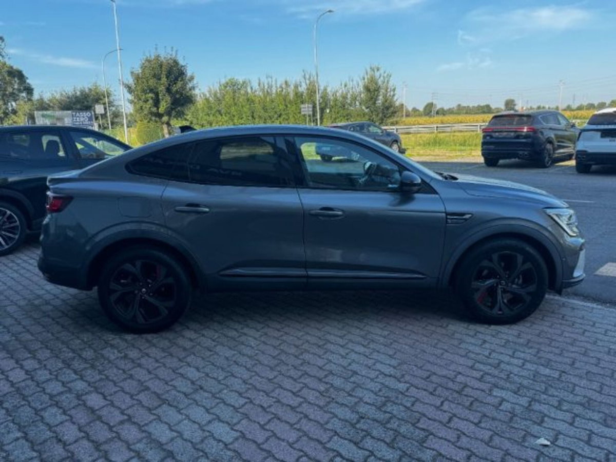Renault Arkana E-Tech 145 CV R.S.Line Fast Track (4)
