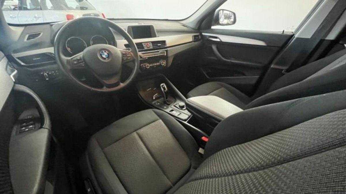 BMW X1 xDrive20d Business Advantage (7)